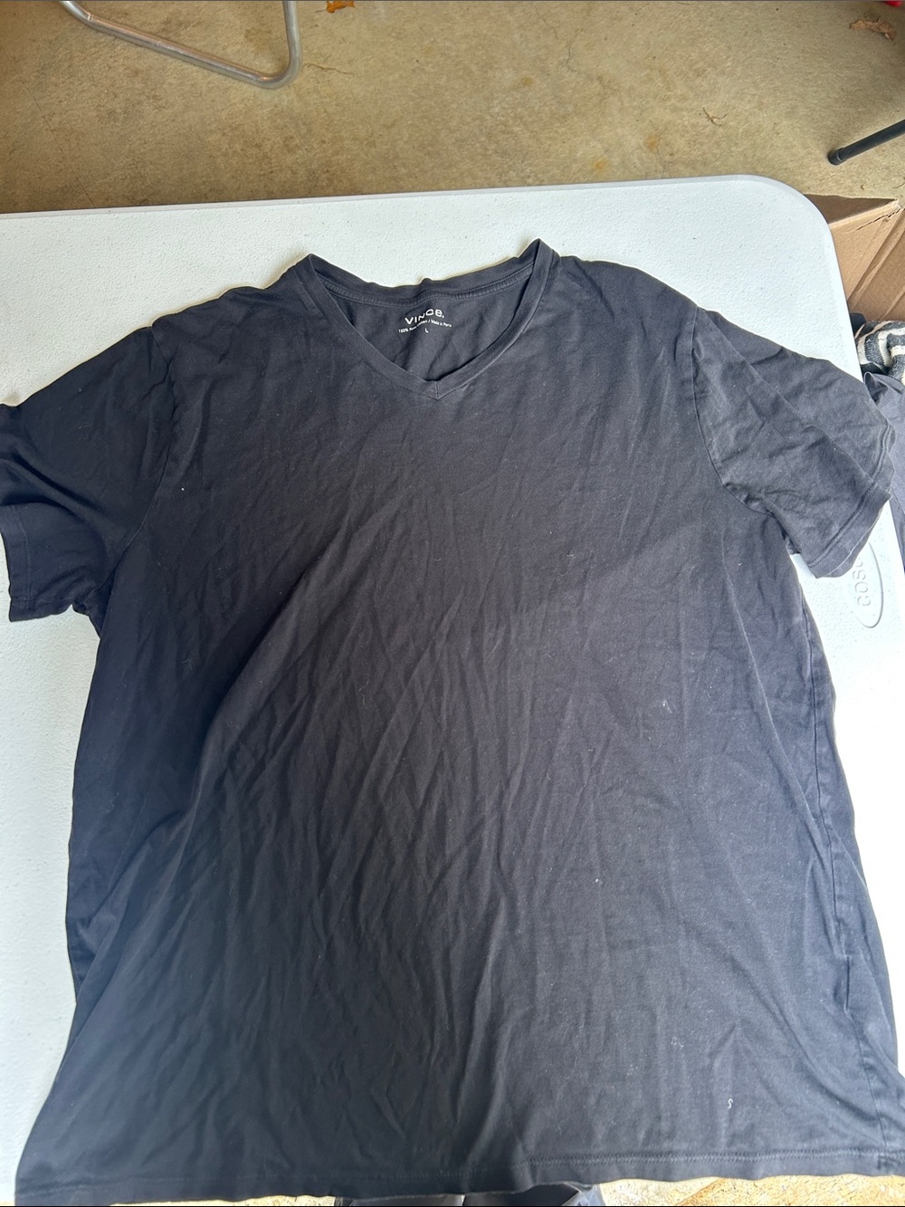 Men’s Classic V-Neck T-Shirt - Black Vince